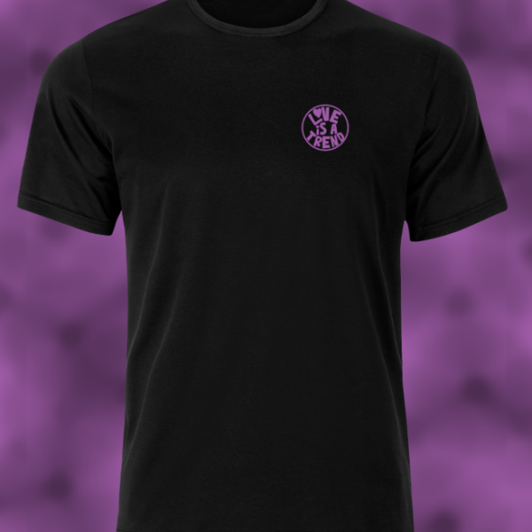 Loveisatrend tshirt black