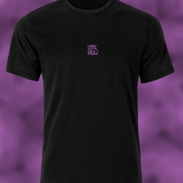 Loveisatrend tshirt black